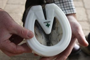 Imprint First - Oval horseshoe