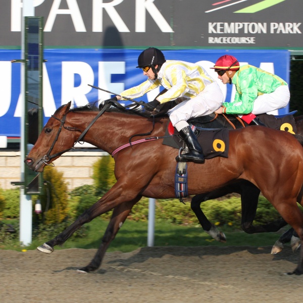 Yanza wins at Kempton Park